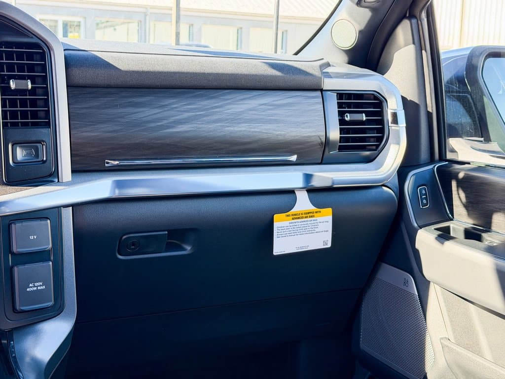 New 2026 Ford F-150 Lariat - photo - 13