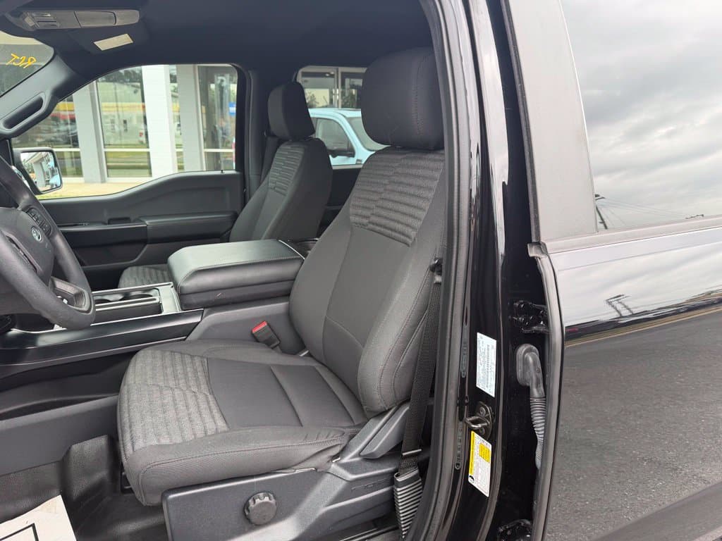 Pre-Owned 2023 Ford F-150 XL - photo - 7