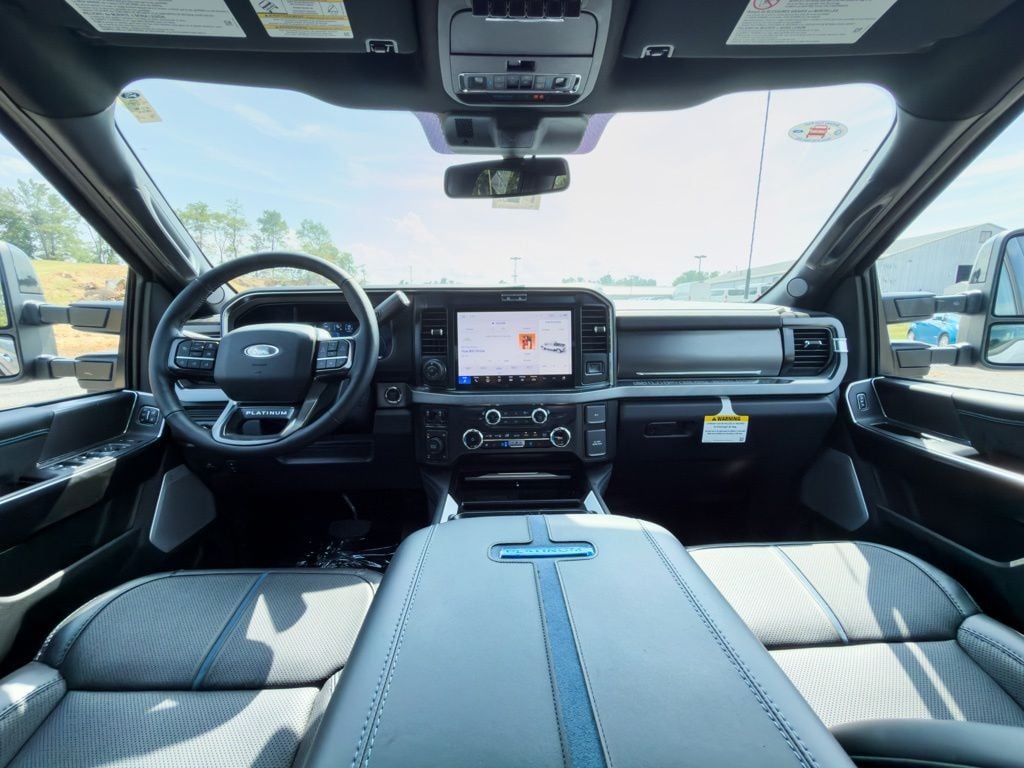 New 2026 Ford F-250SD Platinum - photo - 15