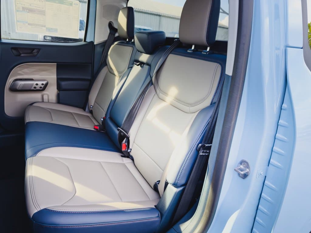 New 2026 Ford Maverick Lariat - photo - 5