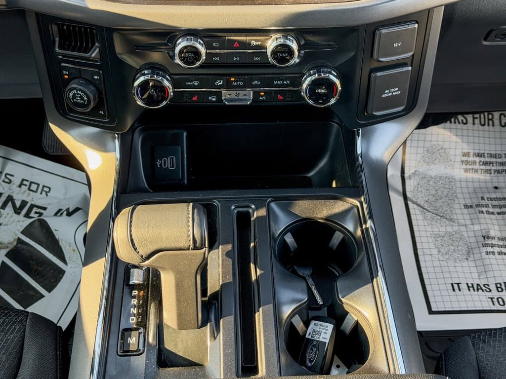 New 2026 Ford F-150 XLT - photo - 16