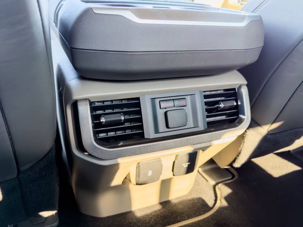 New 2026 Ford F-150 Platinum - photo - 12