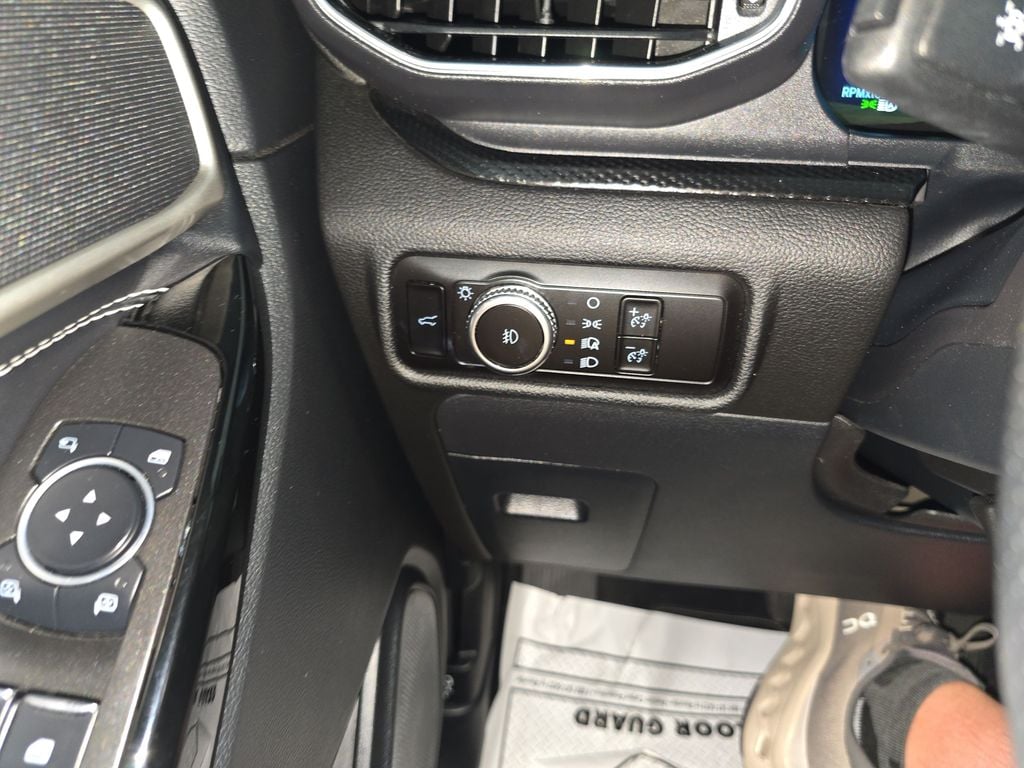 Pre-Owned 2023 Ford Explorer ST - photo - 19