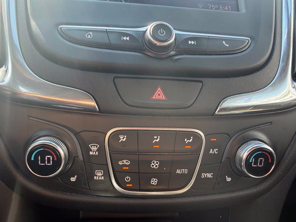 Pre-Owned 2020 Chevrolet Equinox LT - photo - 11