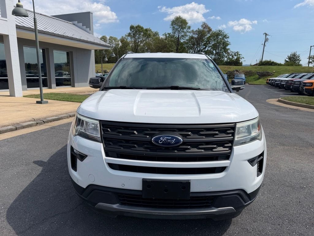 Pre-Owned 2018 Ford Explorer XLT - photo - 6