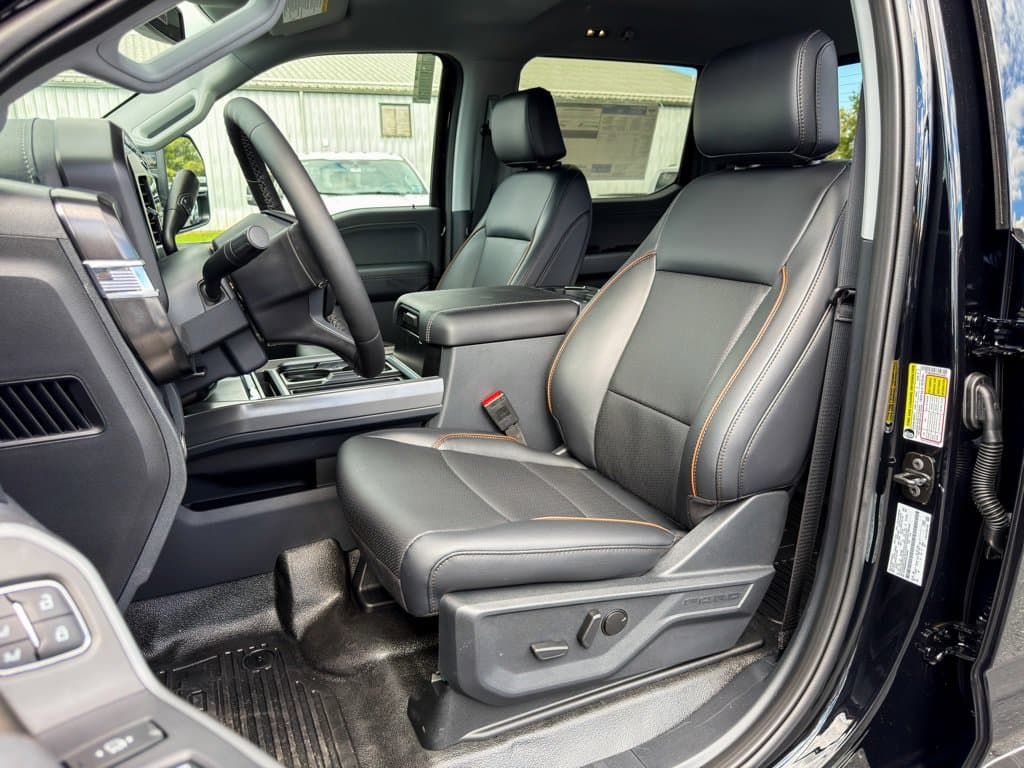 New 2027 Ford F-250SD Lariat - photo - 5