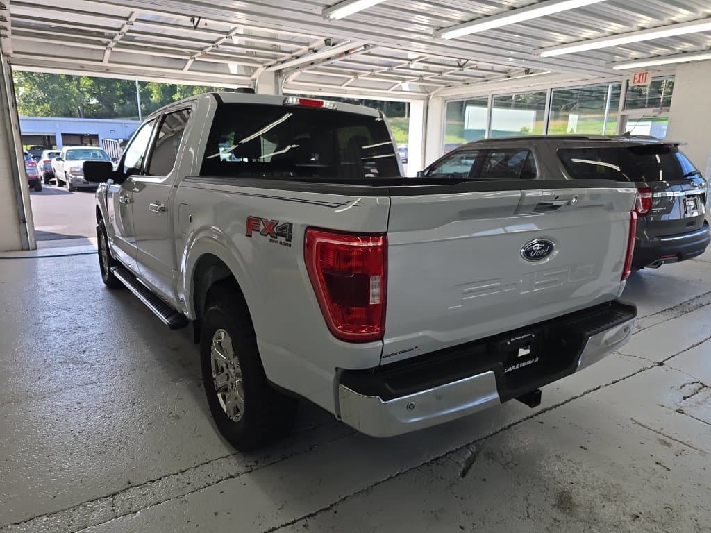 Pre-Owned 2022 Ford F-150 XLT - photo - 2