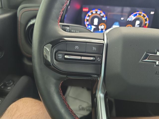 Pre-Owned 2025 Chevrolet Colorado Z71 - photo - 18