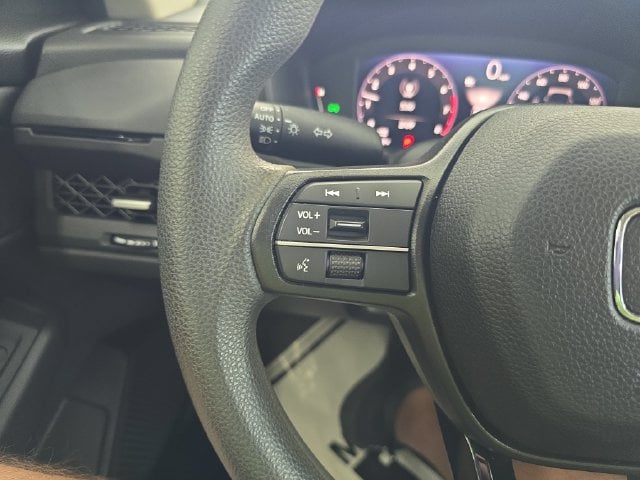 Pre-Owned 2023 Honda Accord EX - photo - 19