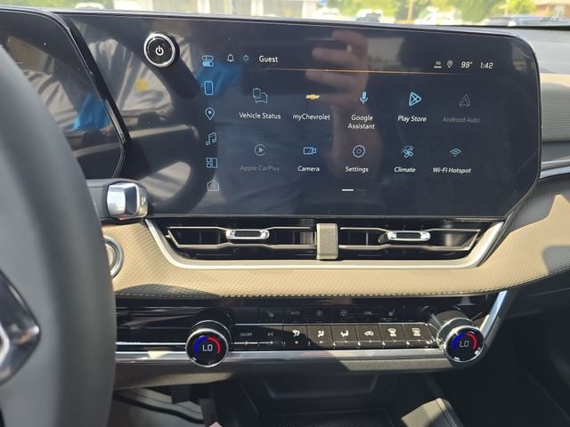 New 2027 Chevrolet Equinox LT - photo - 13