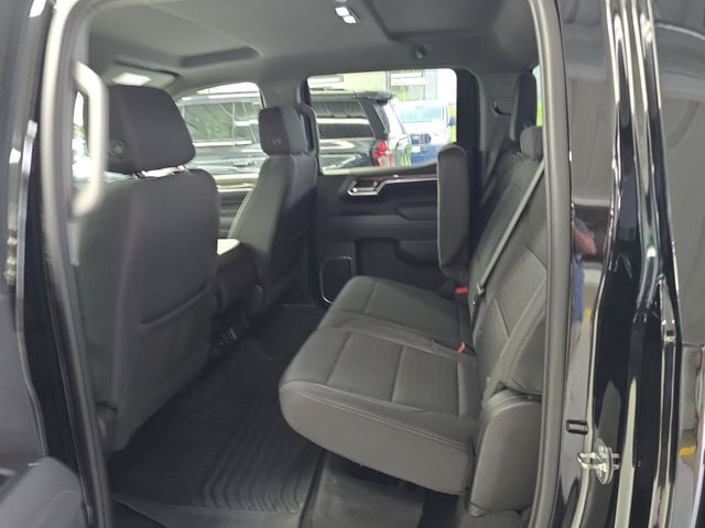 Pre-Owned 2022 Chevrolet Silverado 1500 LT - photo - 9
