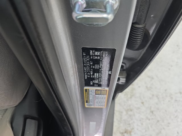Pre-Owned 2024 Kia Soul LX - photo - 13