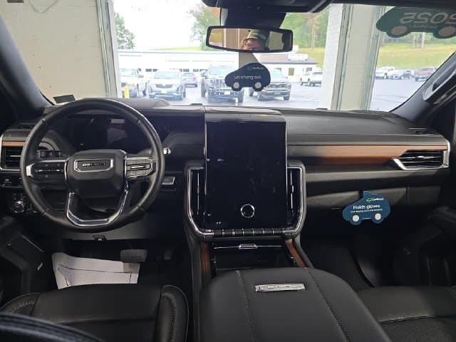 Pre-Owned 2025 GMC Yukon Denali - photo - 10