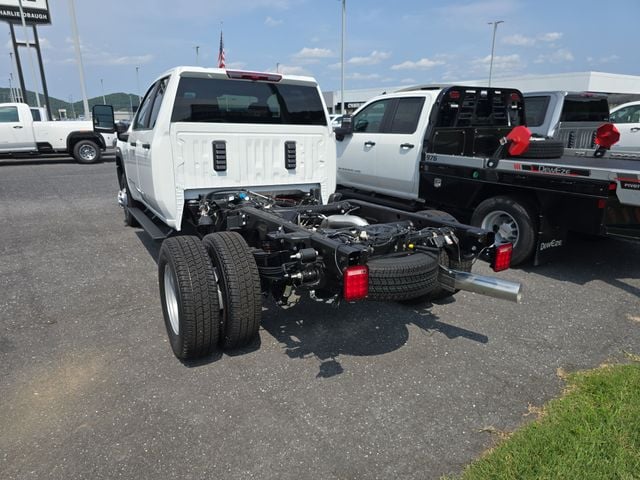 New 2026 GMC Sierra 3500HD Pro - photo - 2