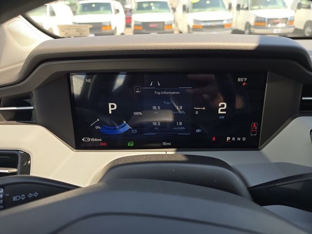 New 2027 Chevrolet Bolt EV LT - photo - 15