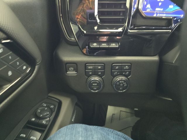 Pre-Owned 2023 Chevrolet Silverado 1500 ZR2 - photo - 20