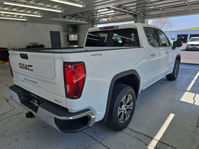 Pre-Owned 2025 GMC Sierra 1500 SLT - photo - 11