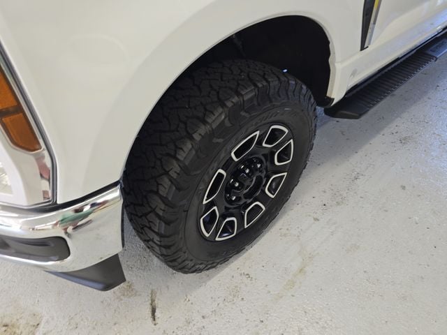 Pre-Owned 2024 Ford F-250SD XLT - photo - 8