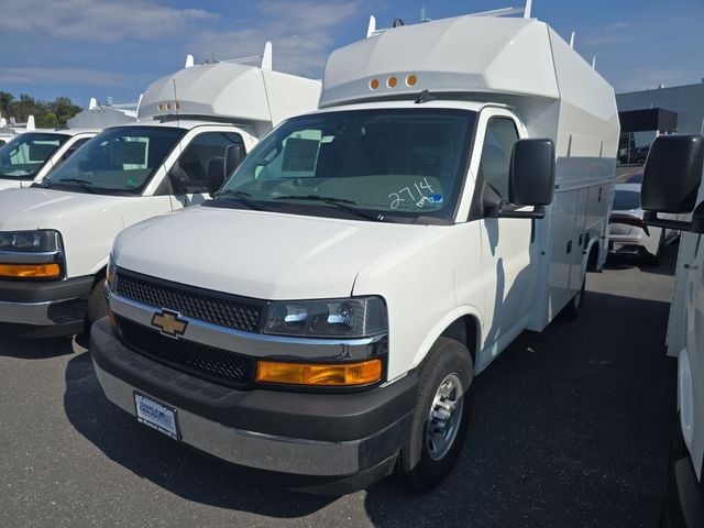 New 2026 Chevrolet Express 3500 Work Van - photo - 1