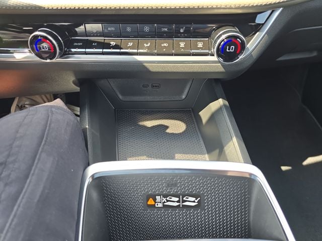 New 2027 Chevrolet Equinox LT - photo - 19