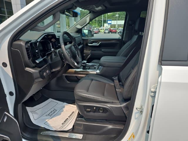 New 2026 Chevrolet Silverado 1500 RST - photo - 13