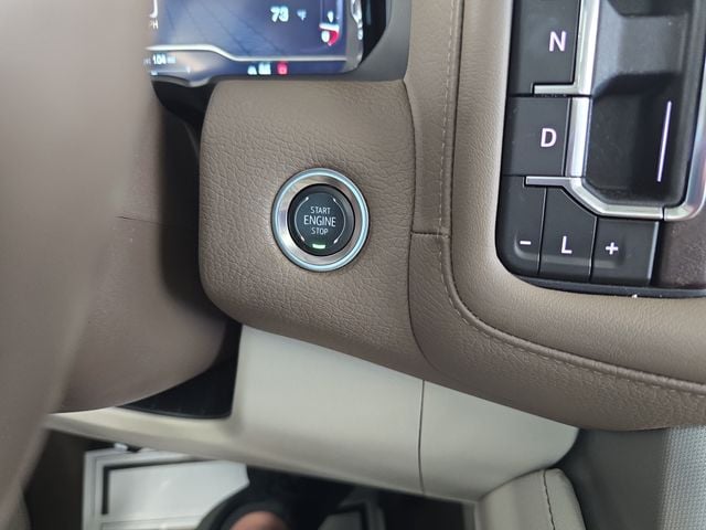 Pre-Owned 2024 GMC Yukon XL Denali - photo - 25