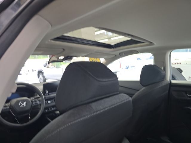 Pre-Owned 2023 Honda Accord EX - photo - 12