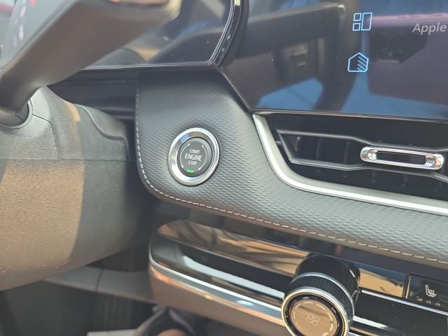 New 2027 Chevrolet Equinox LT - photo - 19