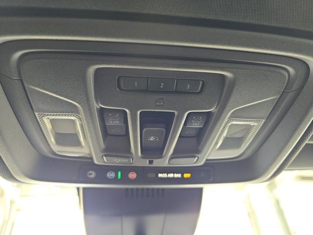 Pre-Owned 2023 Chevrolet Silverado 1500 ZR2 - photo - 25