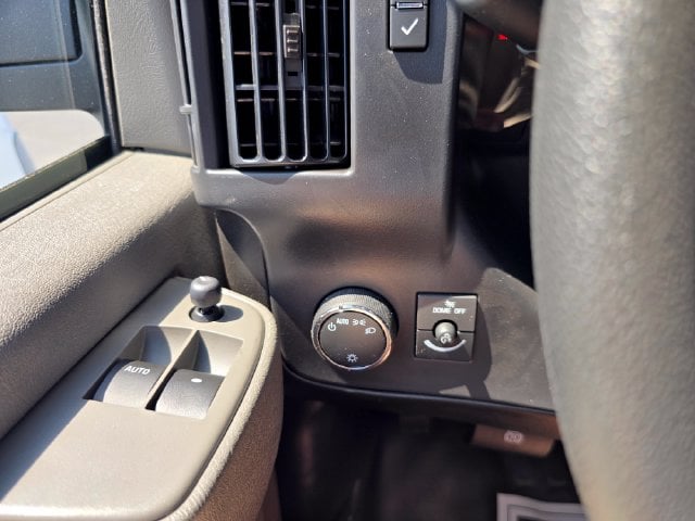 New 2026 Chevrolet Express 2500 Work Van - photo - 18