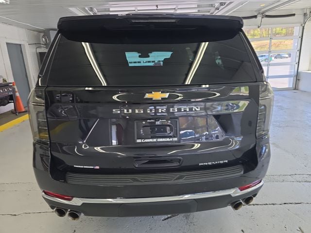 Pre-Owned 2025 Chevrolet Suburban Premier - photo - 3