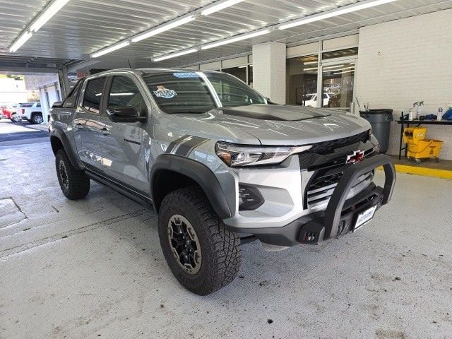 Pre-Owned 2023 Chevrolet Colorado ZR2 - photo - 6