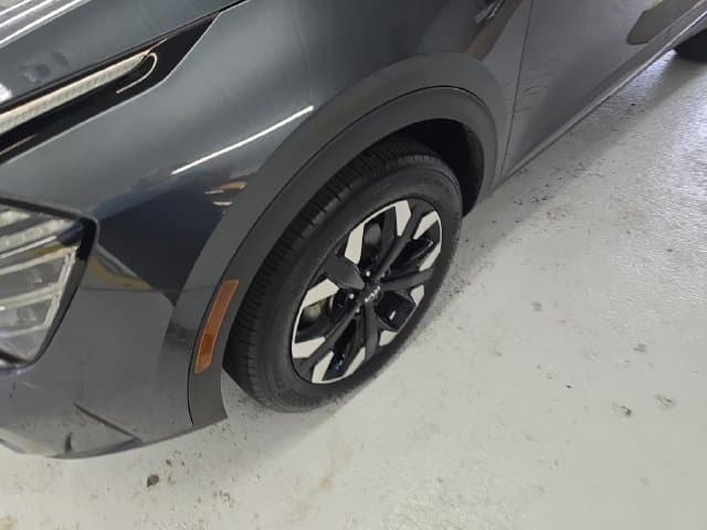 Pre-Owned 2024 Kia Sportage X-Line - photo - 8
