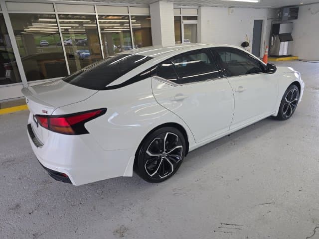 Pre-Owned 2023 Nissan Altima 2.5 SR - photo - 5