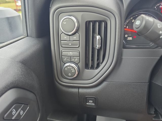 New 2026 GMC Sierra 3500HD Pro - photo - 17