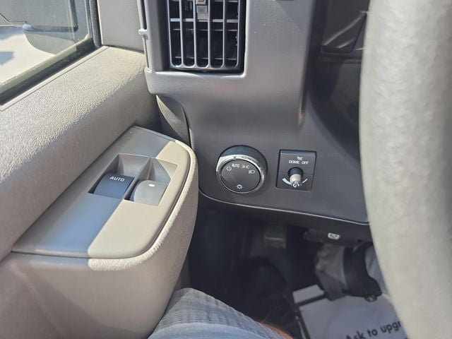 New 2025 GMC Savana 3500 Work Van - photo - 15