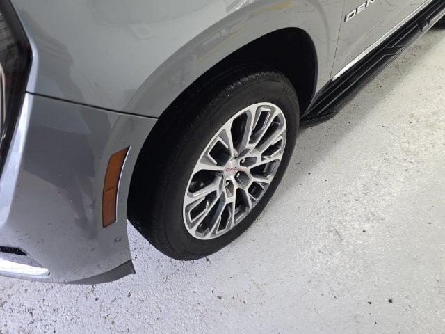 Pre-Owned 2025 GMC Yukon Denali - photo - 8