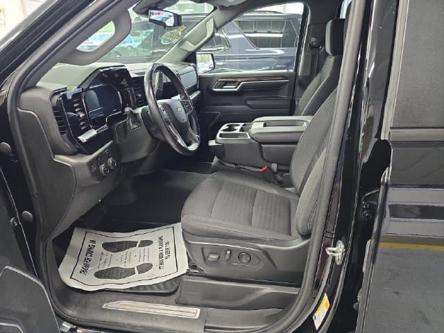 Pre-Owned 2022 Chevrolet Silverado 1500 LT - photo - 12