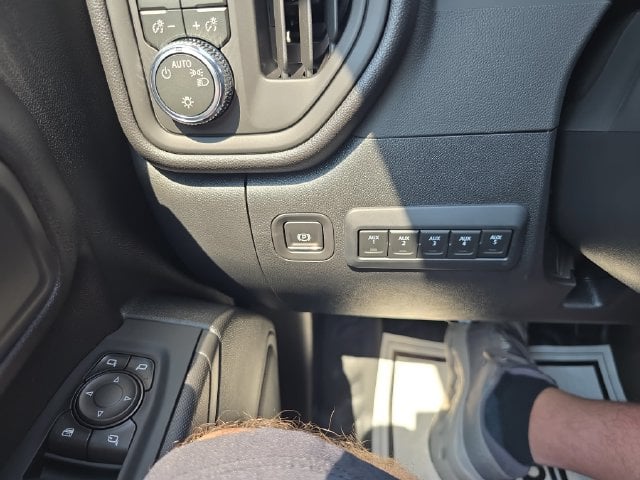 New 2026 GMC Sierra 3500HD Pro - photo - 16
