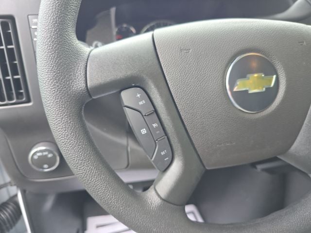 New 2025 Chevrolet Express 3500 Work Van - photo - 13