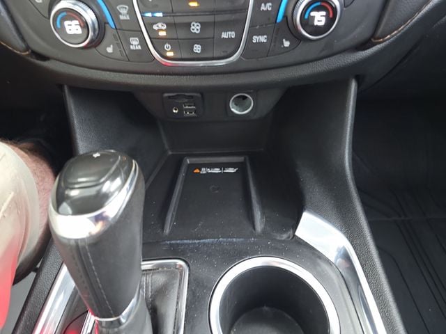 Pre-Owned 2020 Chevrolet Traverse Premier - photo - 20