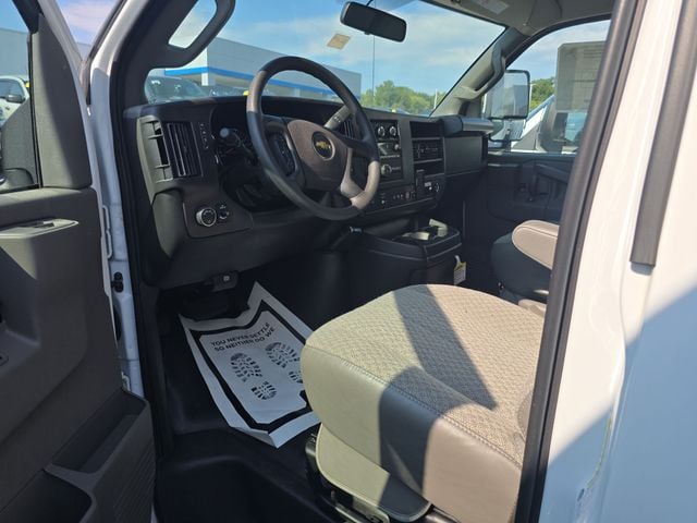 New 2026 Chevrolet Express 3500 Work Van - photo - 10