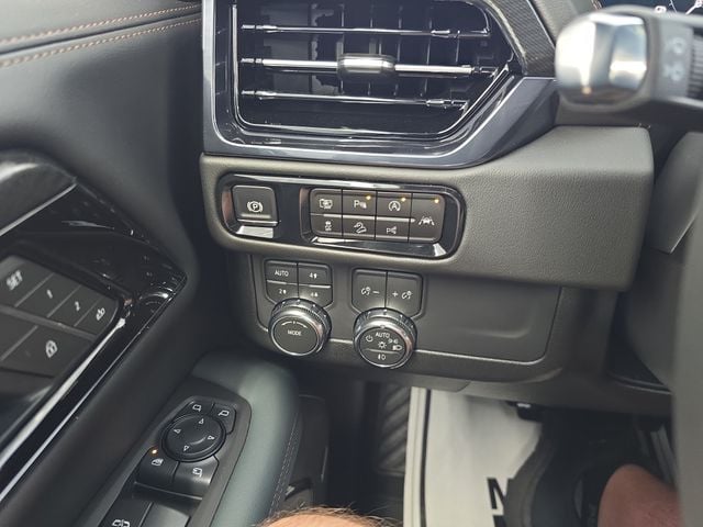 New 2026 GMC Yukon XL AT4 - photo - 20