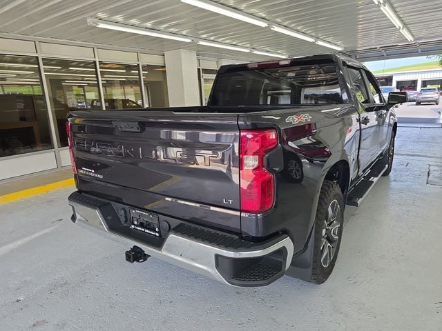 Pre-Owned 2022 Chevrolet Silverado 1500 LT - photo - 4
