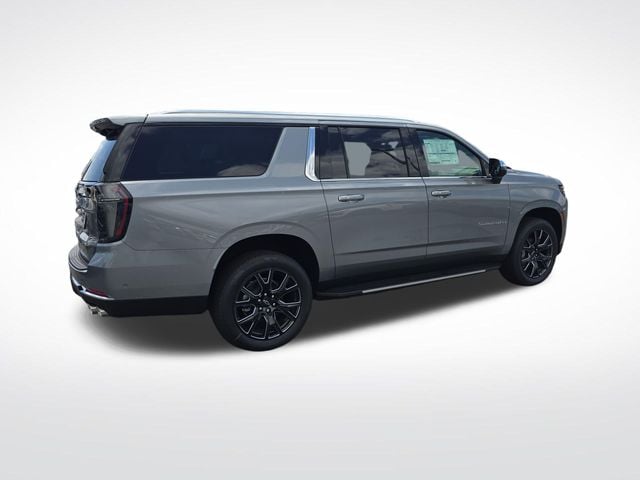 New 2026 Chevrolet Suburban Premier - photo - 5