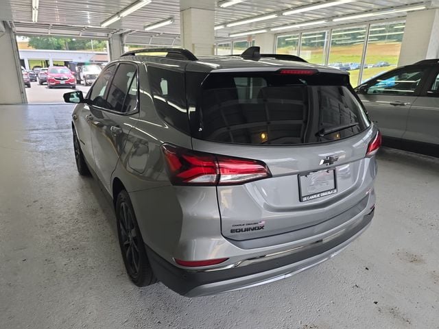 Pre-Owned 2023 Chevrolet Equinox RS - photo - 2