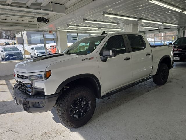 Pre-Owned 2023 Chevrolet Silverado 1500 ZR2 - photo - 1