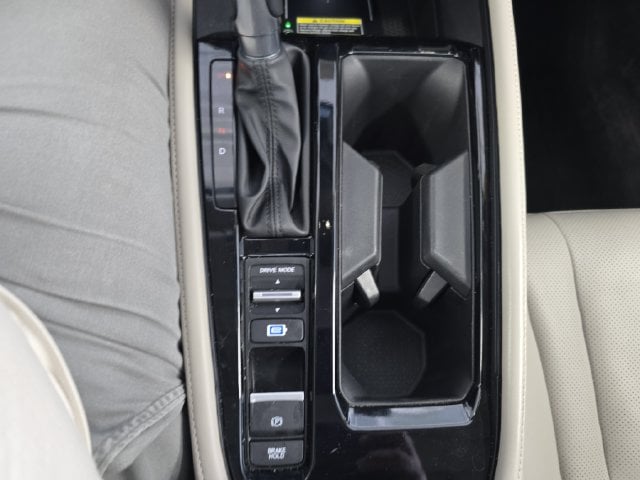 Pre-Owned 2025 Honda Accord Hybrid Touring - photo - 20