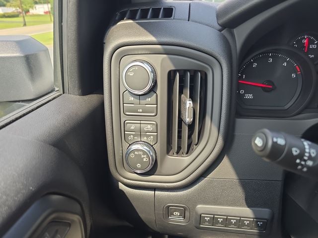 New 2026 GMC Sierra 3500HD Pro - photo - 16