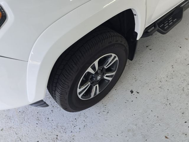 Pre-Owned 2019 Toyota Tacoma TRD Sport - photo - 8